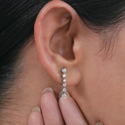 Graduted Round Natural Diamond Drop Dangle Earring