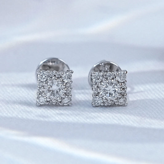 Earth-Mined Round Diamond Minimalist Stud Earrings