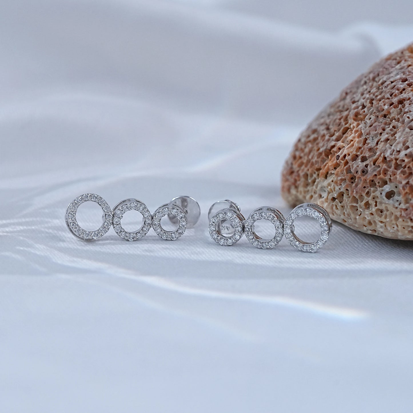 Round Cut Natural Diamond Open Circle Dangle Drop Earrings