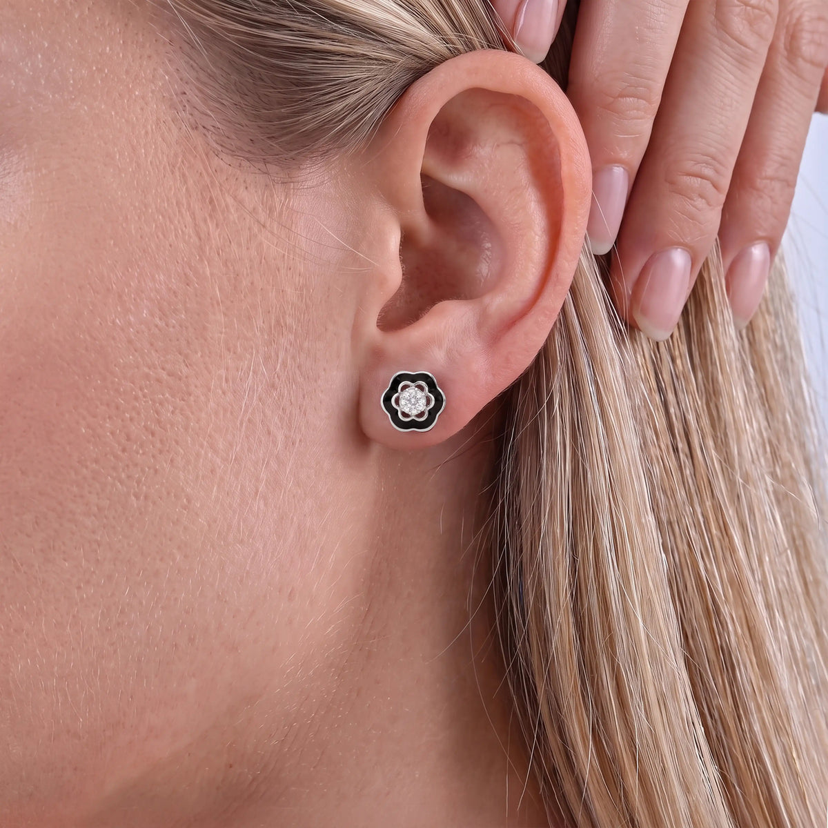 Black Enamel Natural Round Solitaire Stud Earrings