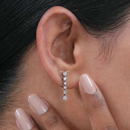 Graduted Round Natural Diamond Drop Dangle Earring
