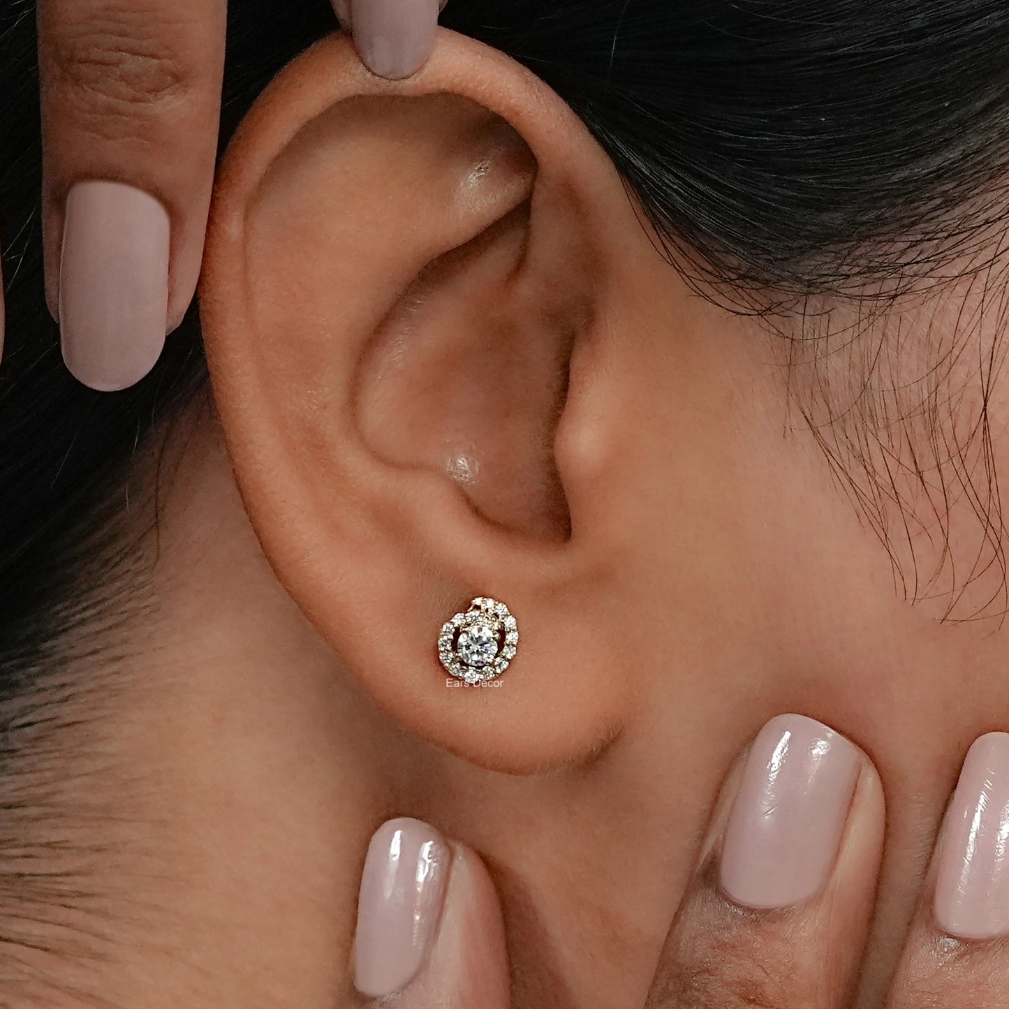 Round CVD Diamond Spiral Stud Earrings