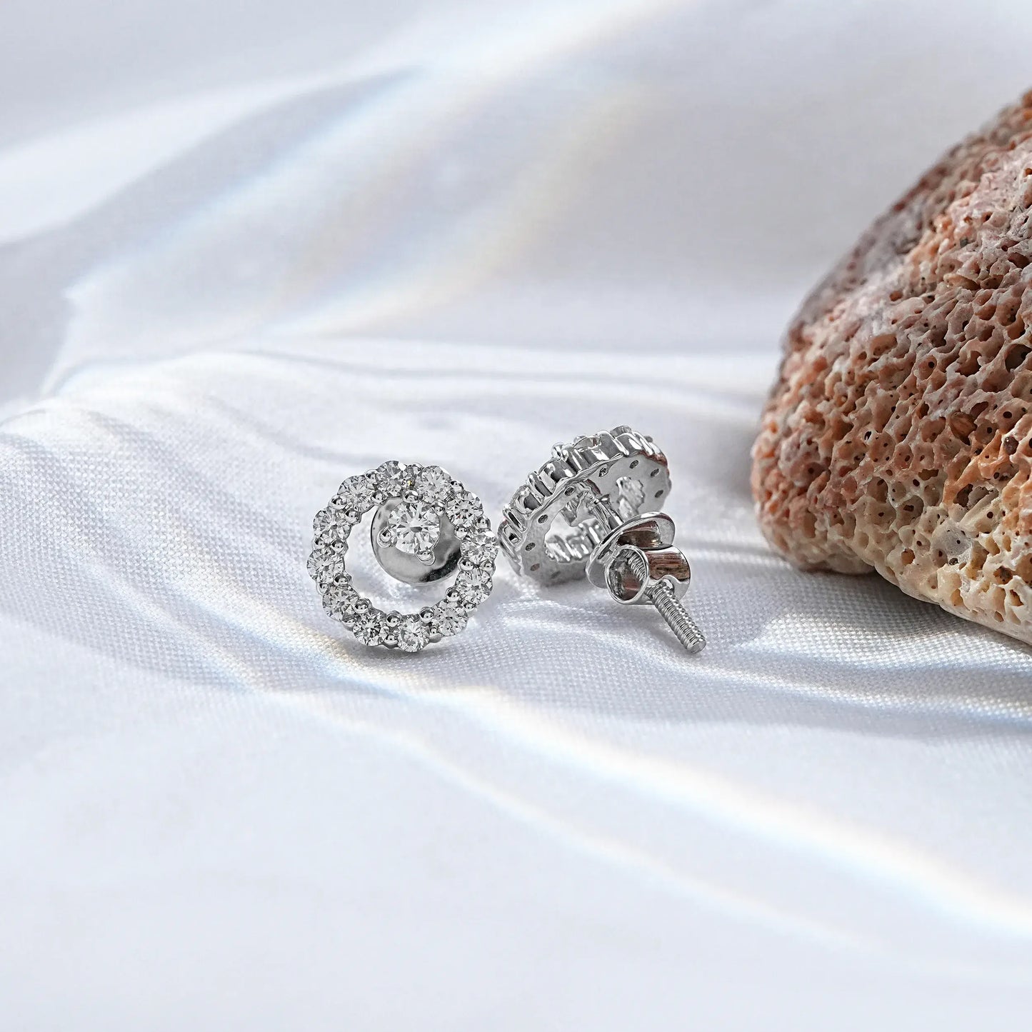 Open Circle Natural Round Stud Earrings