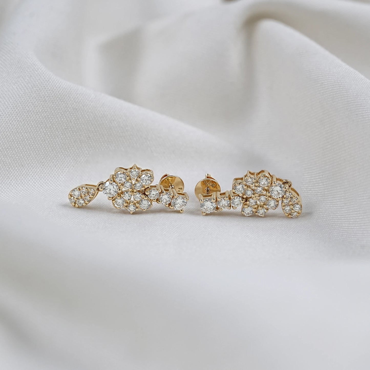 Round Cut Natural Diamond Pear Drop Earrings