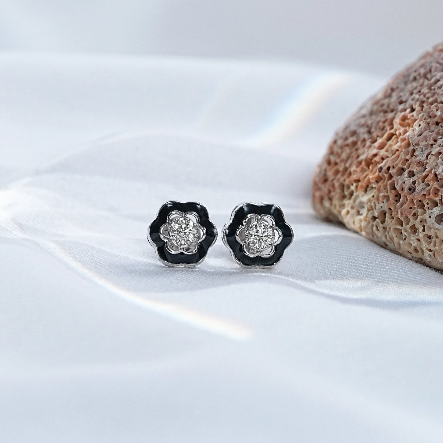 Black Enamel Natural Round Solitaire Stud Earrings