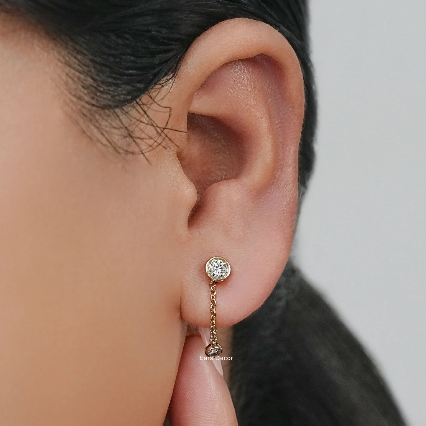 Round Bezel Set Dangle Chain Earrings