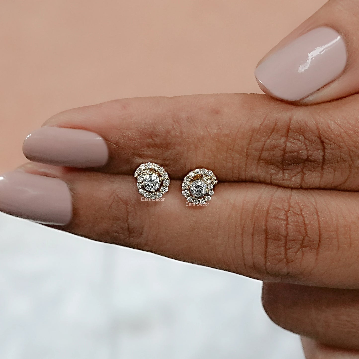 Round CVD Diamond Spiral Stud Earrings