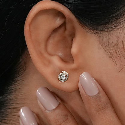Round CVD Diamond Spiral Stud Earrings